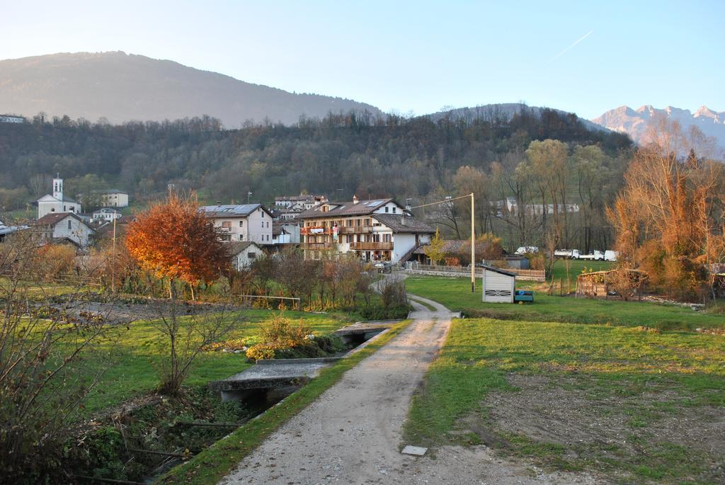 Agriturismo Il Girasole Фелтре Екстериор снимка