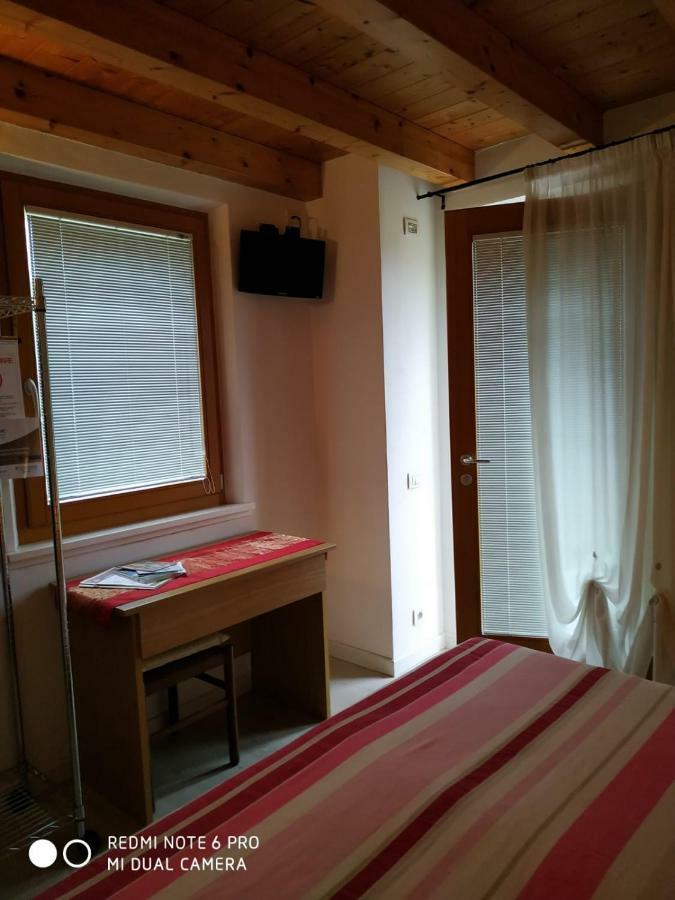 Agriturismo Il Girasole Фелтре Екстериор снимка